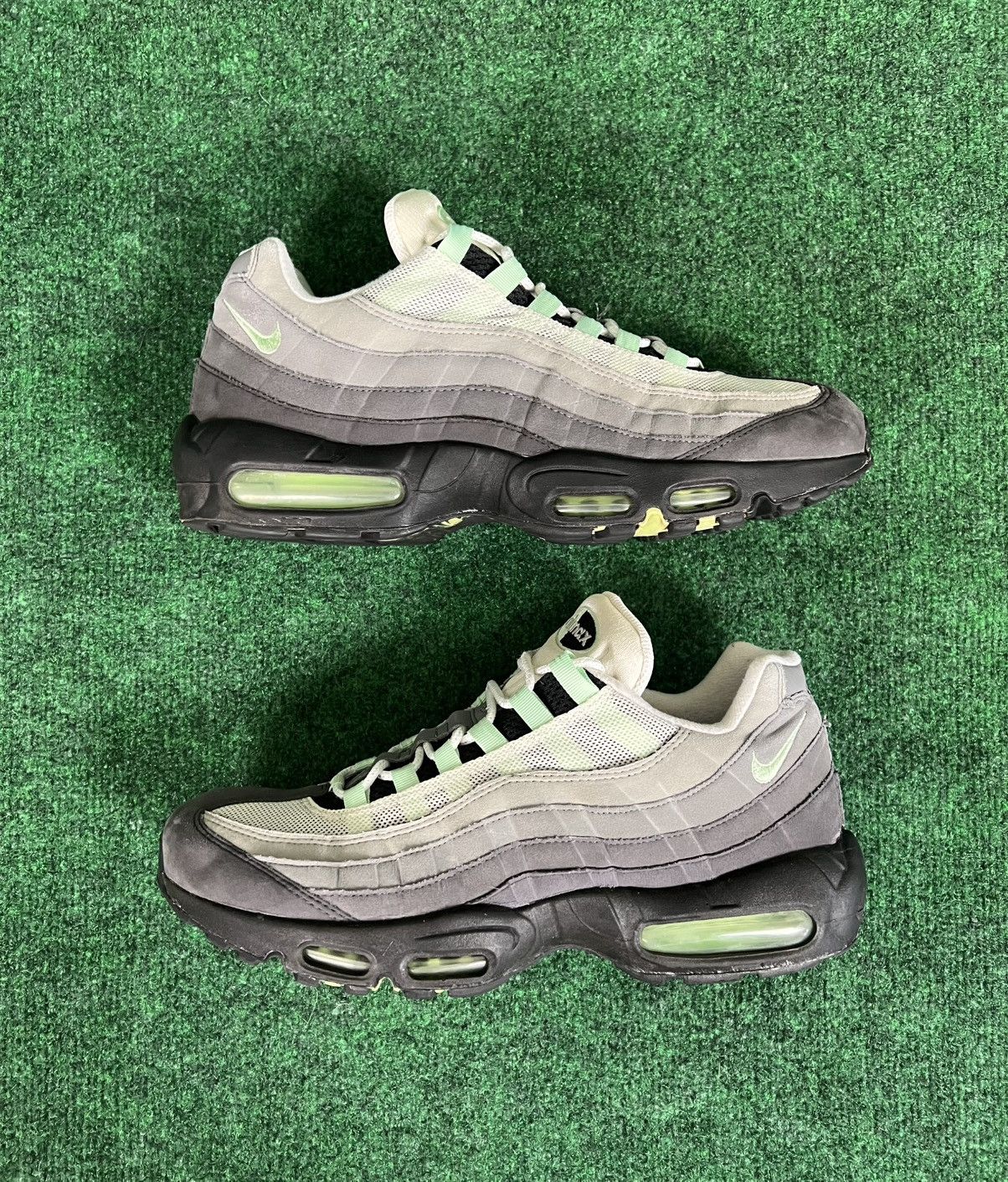 Nike Nike Air Max 95 Fresh Mint White Granite Dust Grey Size 11.5 Size US 11.5 / EU 44-45 - 2 Thumbnail