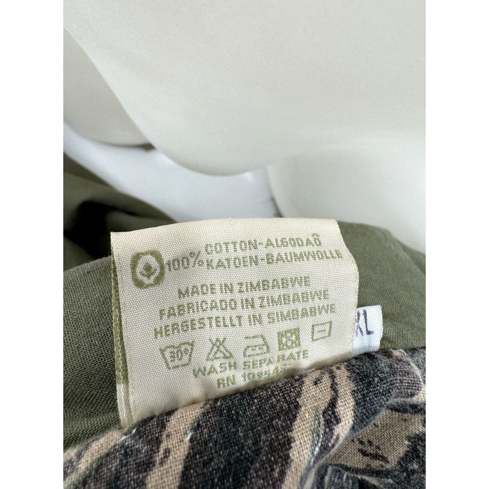 Vintage TAG SAFARI Hunting Vest XL Green Mens Clothing Camouflage Hunting Vest XL Men Tag Safari Shirt Jacket Style Size US XL / EU 56 / 4 - 8 Thumbnail