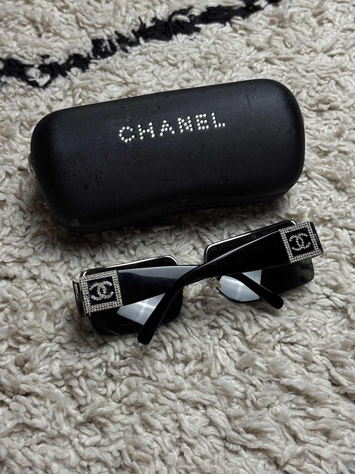 Chanel Chanel Vintage Y2K Rimless Swarovski Rhinestone Sunglasses Size ONE SIZE - 1 Thumbnail