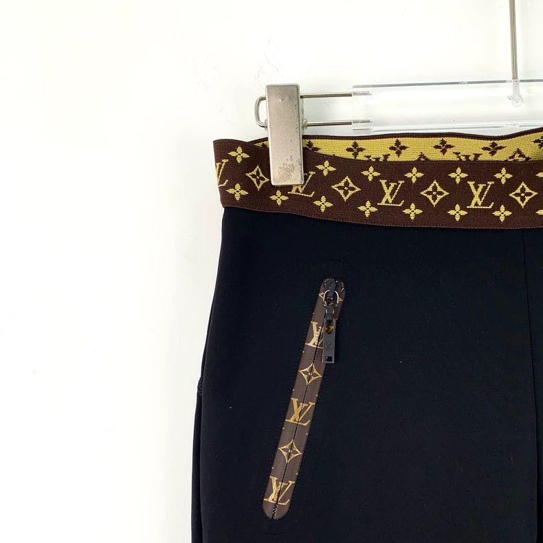 Louis Vuitton Louis Vuitton Black logo presbyopic casual pants Size US 40 / EU 56 - 3 Thumbnail