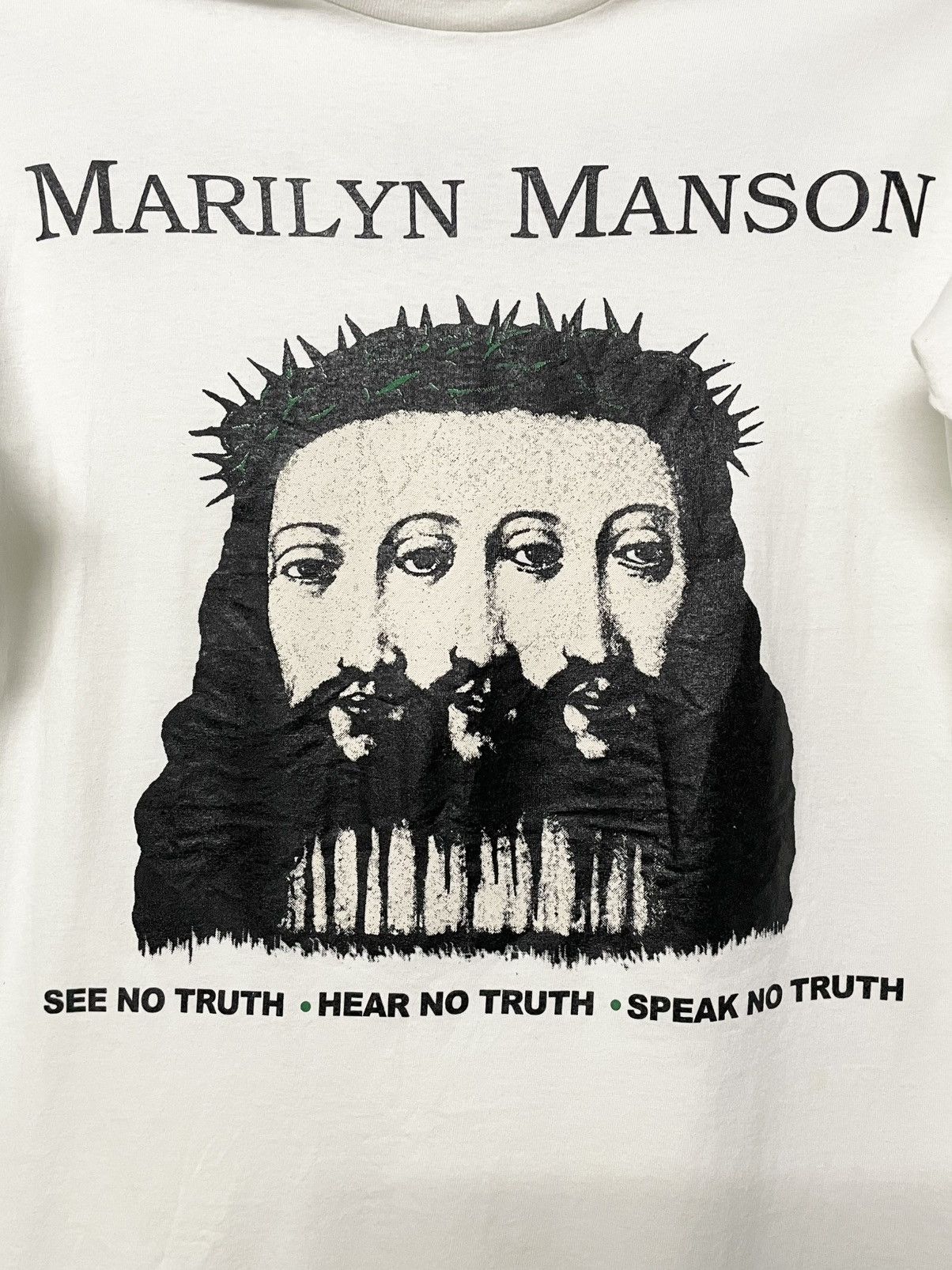 Vintage Vintage Marilyn Manson ‘BELIEVE’ Jesus Graphic Longsleeve Size US S / EU 44-46 / 1 - 6 Thumbnail
