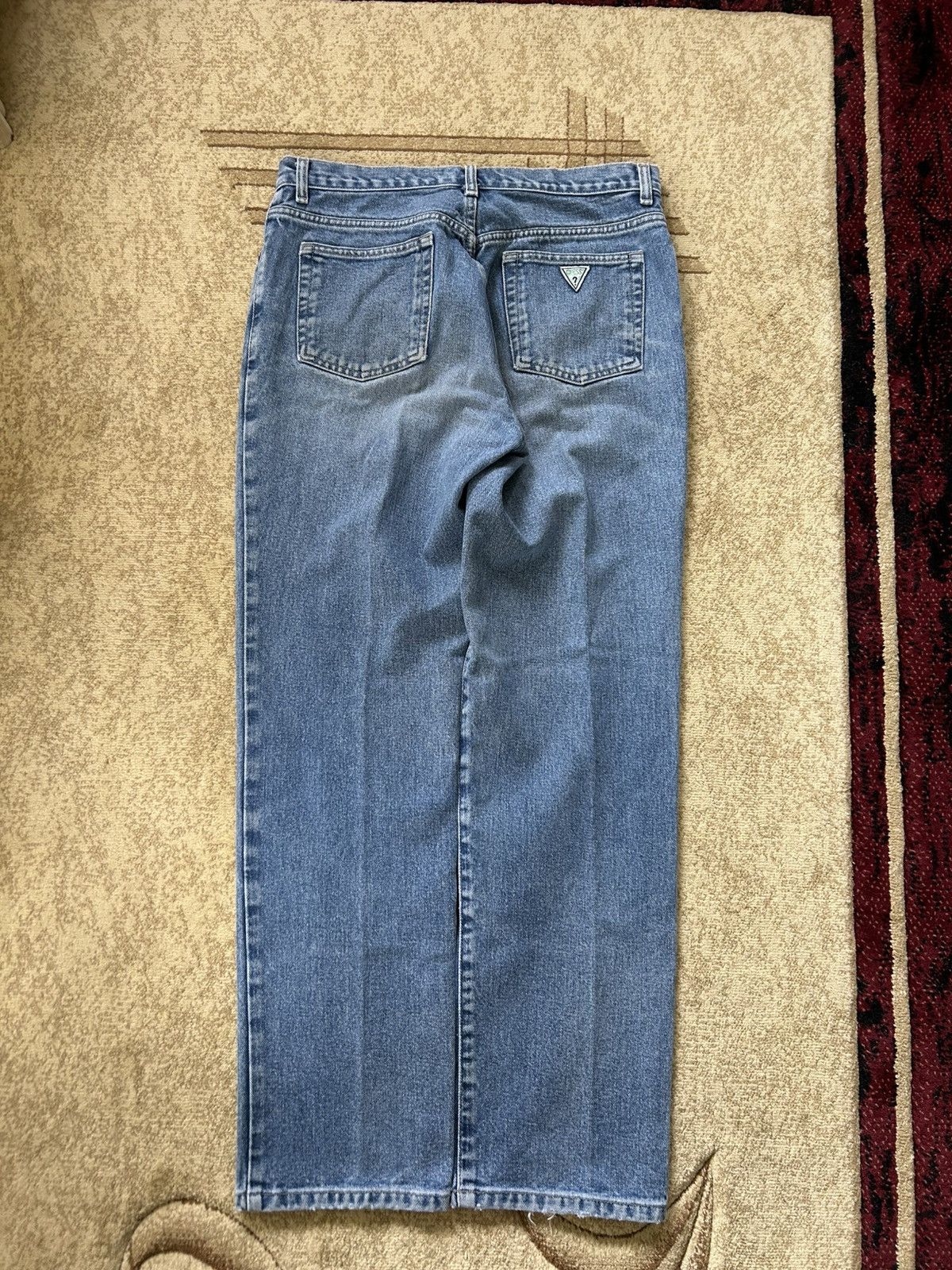 Guess Vintage Guess Light Wash Jeans Size US 31 - 6 Thumbnail
