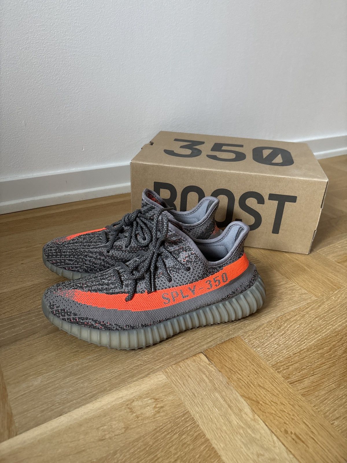 Adidas Yeezy boost 350 V2 Size US 8 / EU 41 - 1 Thumbnail