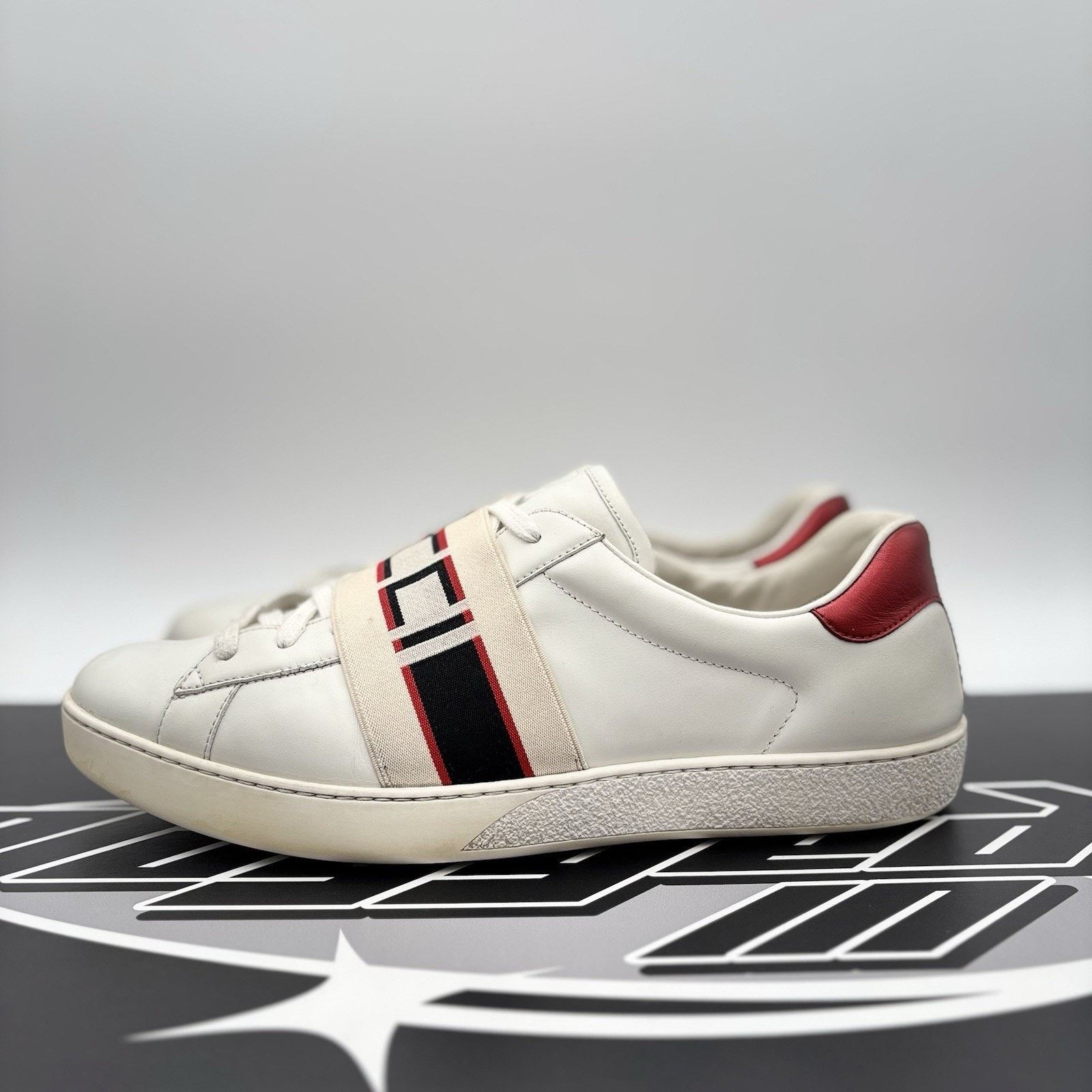 Gucci (11.5 US) - Gucci Ace Gucci Stripe ‘ White, Red ‘ Size US 11.5 / EU 44-45 - 1 Thumbnail