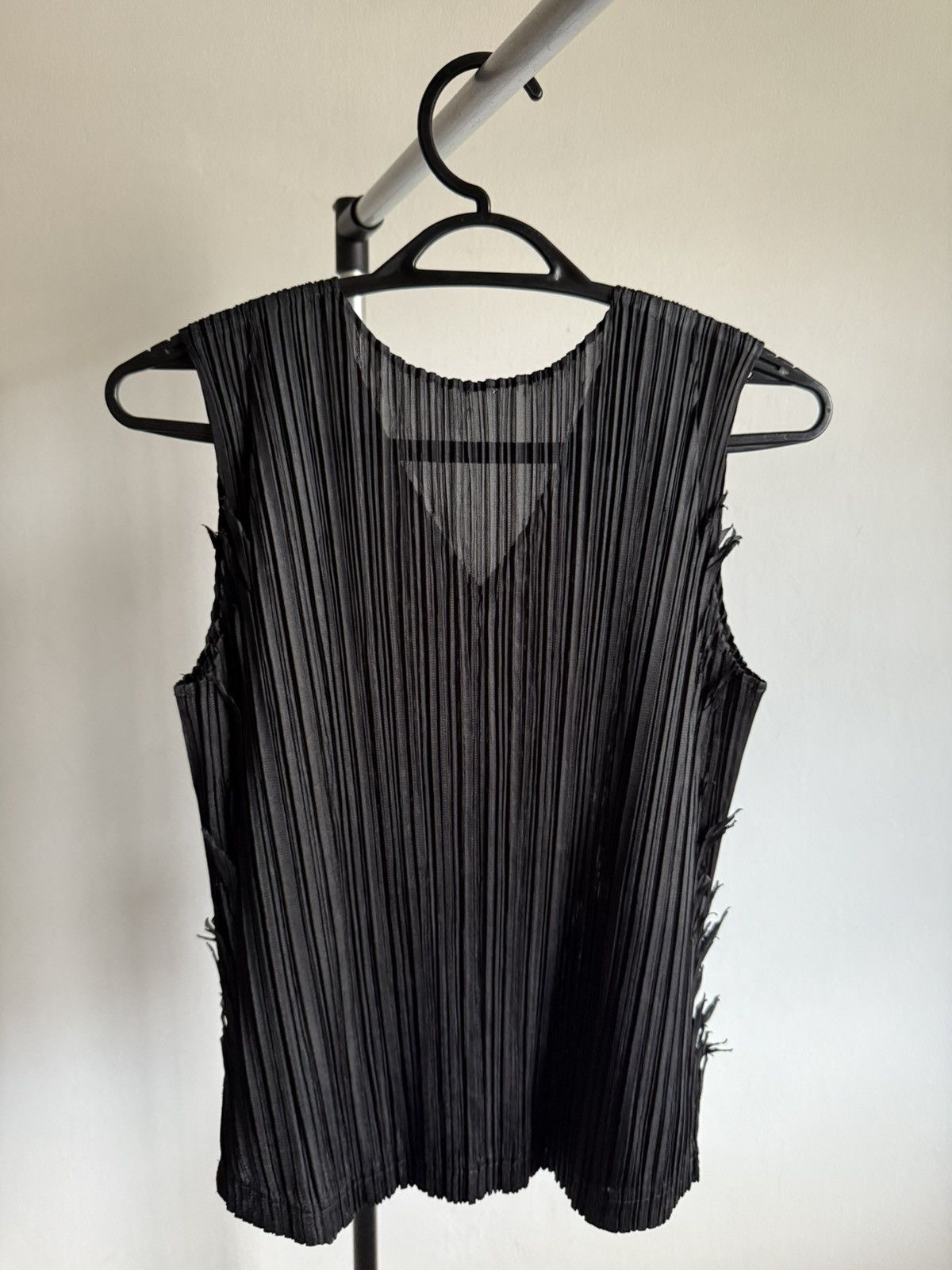 Pleats Please Issey Miyake black Pleats Please Issey Miyake sleeveless tank top Size S / US 4 / IT 40 - 5 Thumbnail
