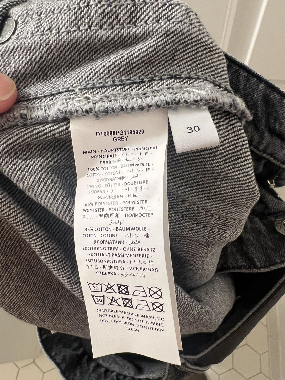 JW Anderson JW Anderson Twisted Jeans Grey 30 (fits 34+) Size US 30 / EU 46 - 5 Thumbnail
