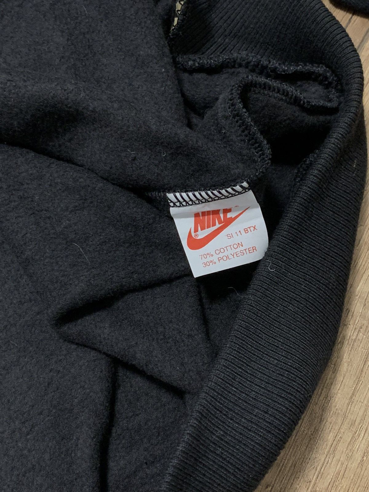 Nike Vintage Nike Cross Training Big logo Sweatshirt Size US XL / EU 56 / 4 - 9 Thumbnail