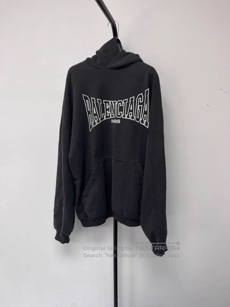 Balenciaga Balenciaga Letter logo pattern print hooded long sleeve sw Size US M / EU 48-50 / 2 - 1 Thumbnail