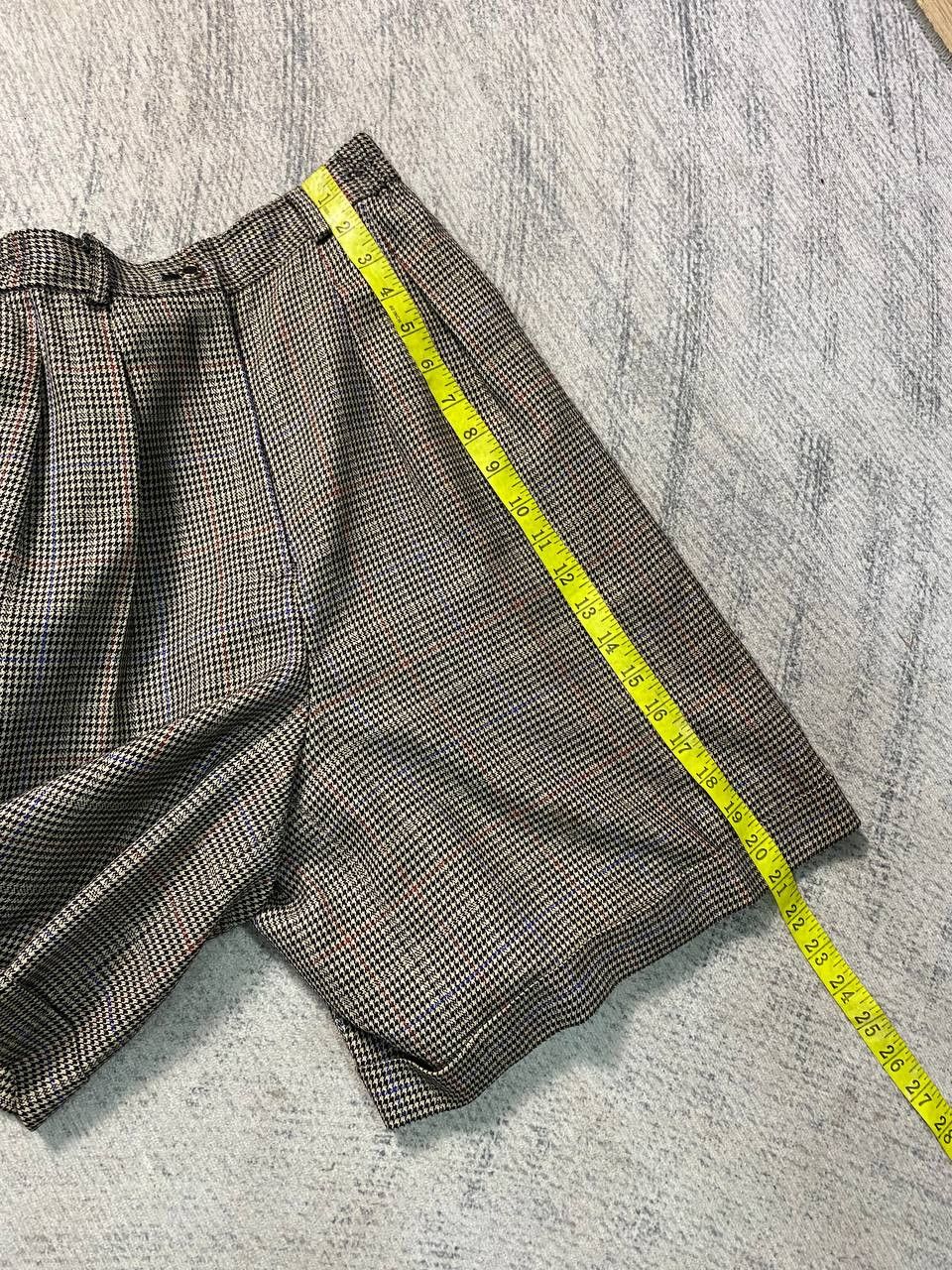 Givenchy × Vintage Vintage Givenchy Play Houndstooth High Waist Wide Leg Short Size 28" / US 6 / IT 42 - 15 Thumbnail