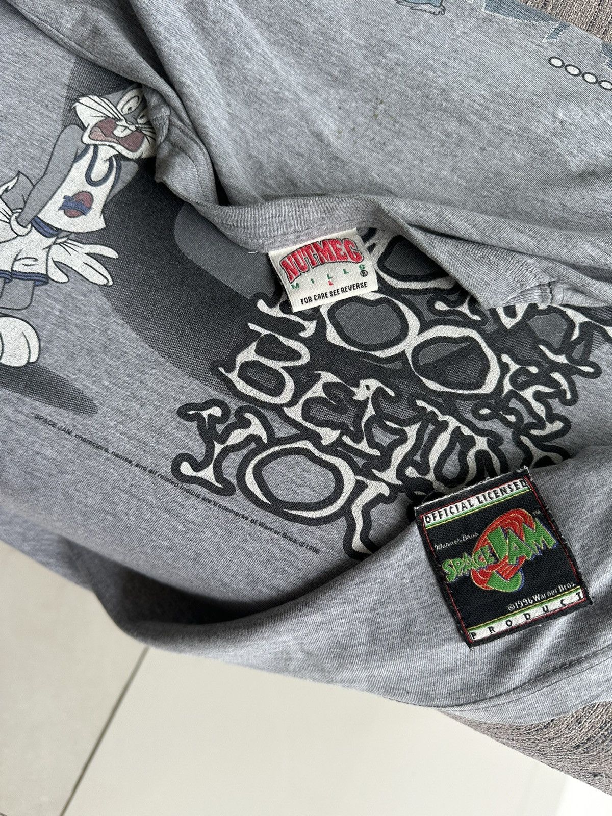 Cartoon Network × Vintage × Warner Bros Vintage 90’s Space Jam Bugs Bunny Dont Look Behind You Tees Size US L / EU 52-54 / 3 - 4 Thumbnail