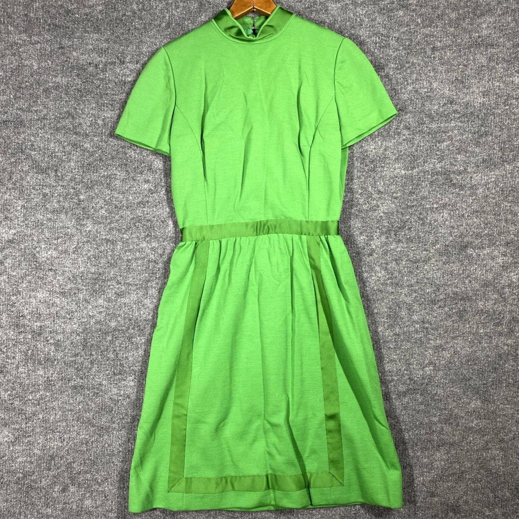 Vintage VINTAGE 60s Mod Pop Art Short Sleeve Shirt Dress Polyester Sz 14 Green Mock Neck Shirt Dress Mens Womens Girls Boys Size XL / US 12-14 / IT 48-50 - 2 Thumbnail