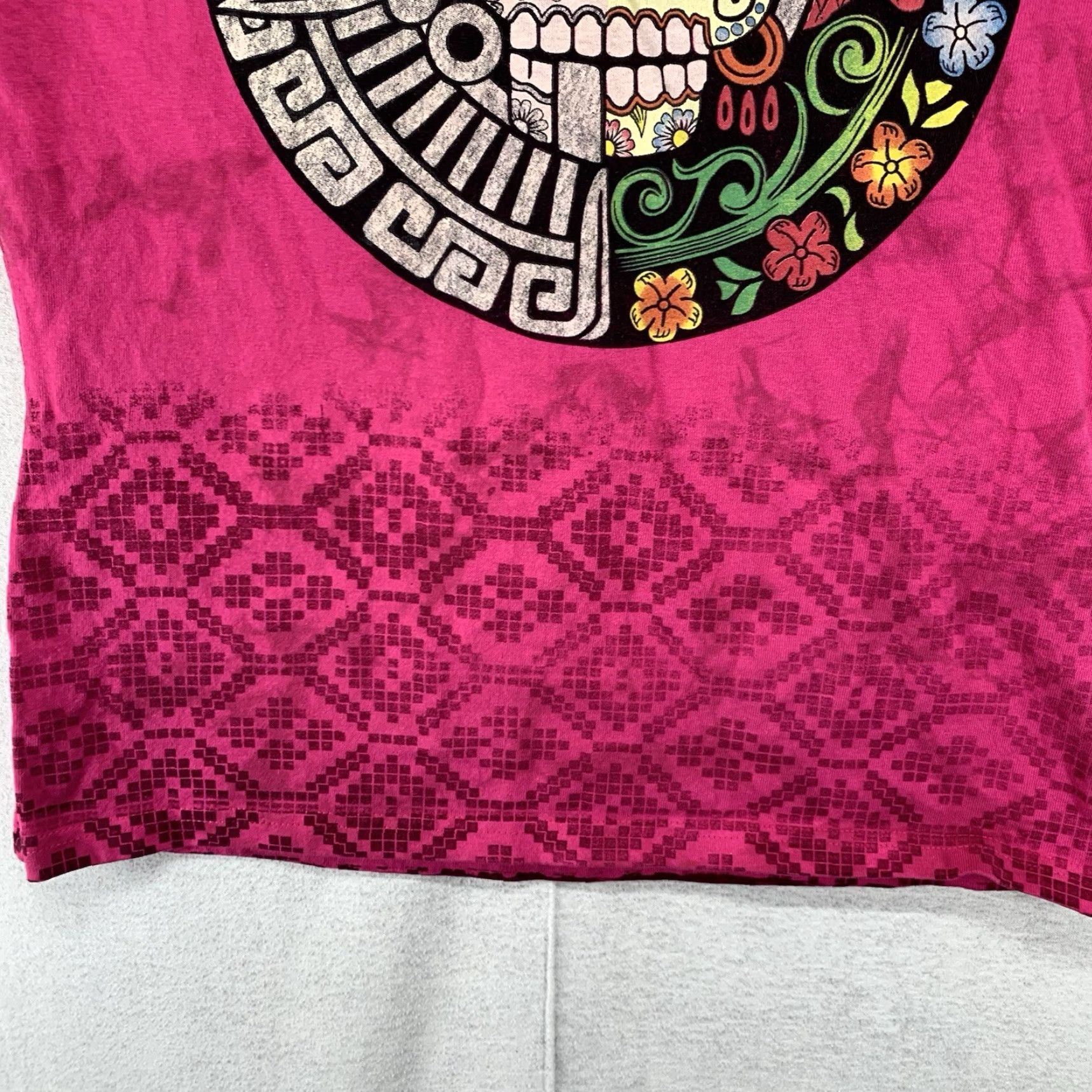Sugar WOMEN'S PICTORAIA SUGAR SKULL ART T-SHIRT LARGE MAGENTA COLORFUL COTTON GRAPHIC AZTEC BOHEMIAN Size L / US 10 / IT 46 - 7 Thumbnail