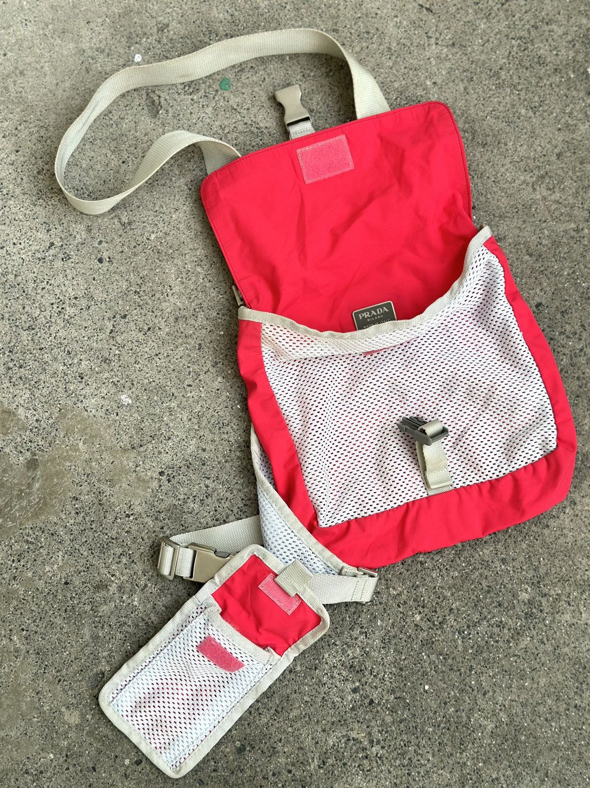 Prada S/S1999 Archived Rare Color Prada Sport Side Bag with Pouch. Size ONE SIZE - 5 Thumbnail