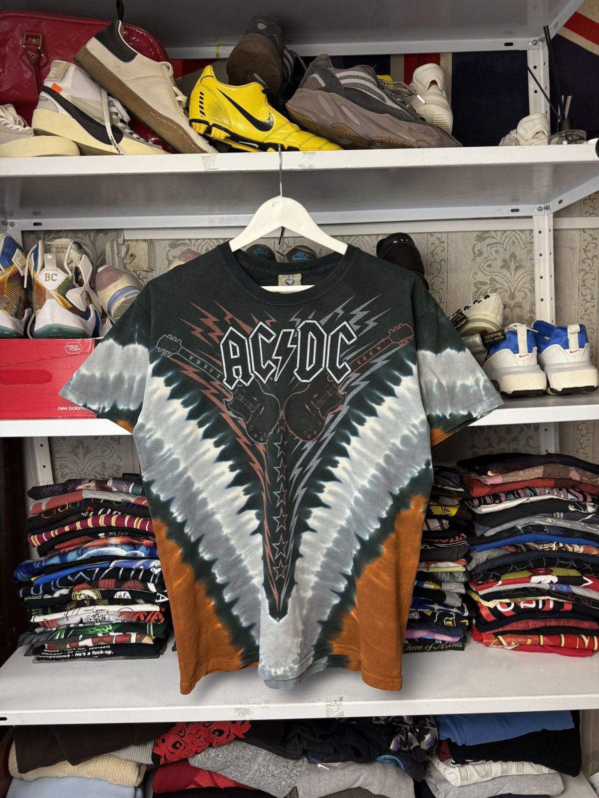 AC/DC Rare Vintage 1990 AC/DC Hells Bells Single Stitch T-shirt Size US M / EU 48-50 / 2 - 21 Thumbnail