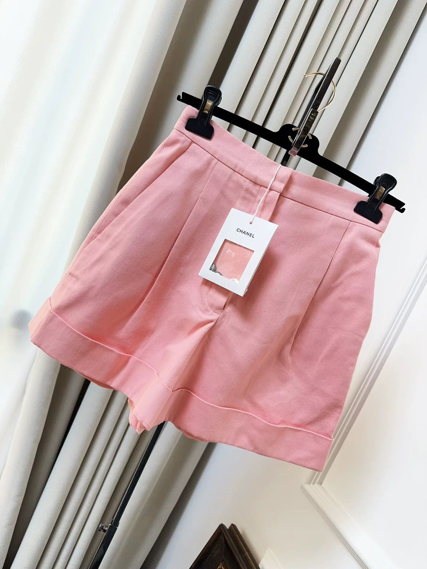 Chanel chanel 17c pink denim shorts size 36 Size US 36 / EU 52 - 1 Thumbnail
