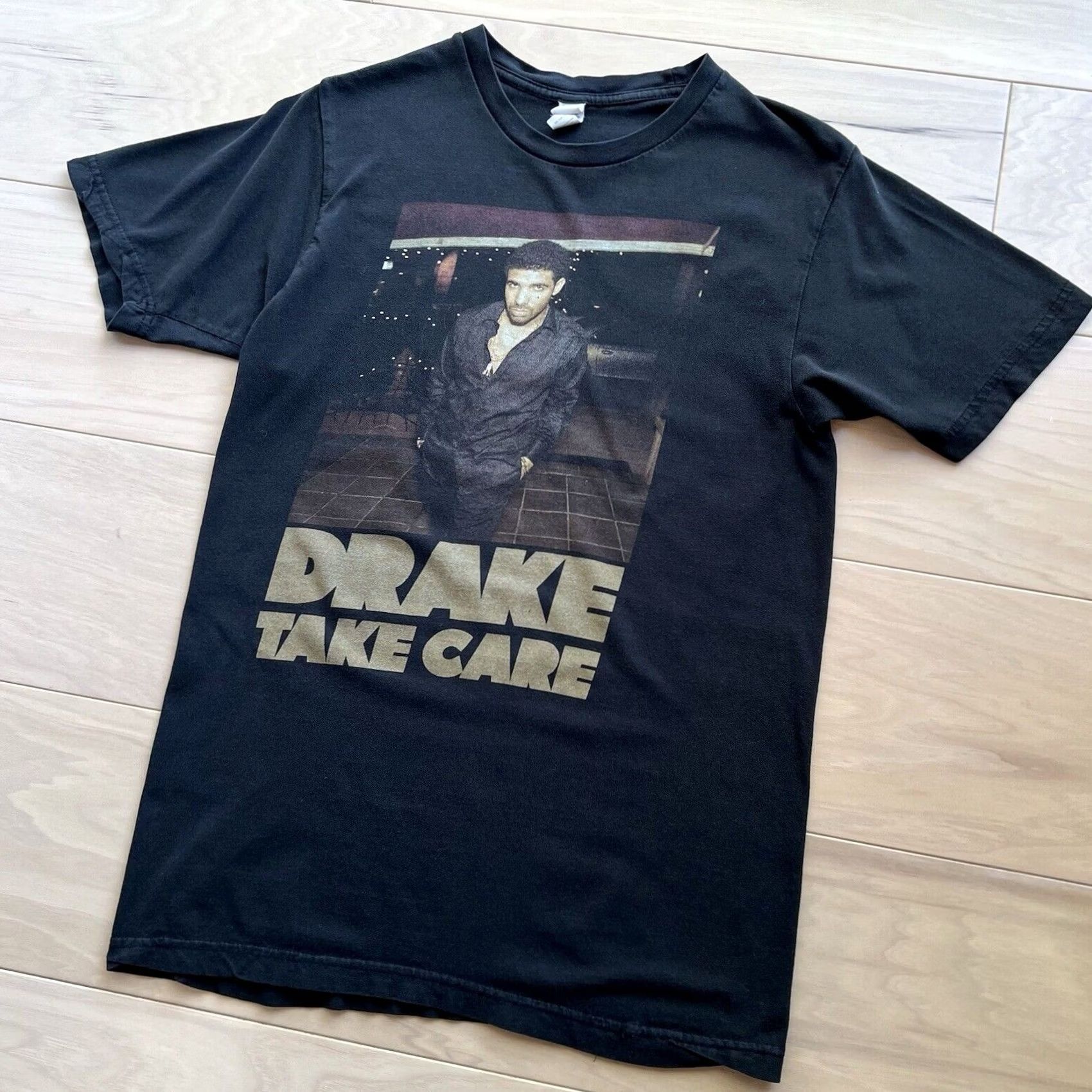 Vintage VINTAGE Drake Take Care Tour Shirt Mens Medium Black Hip Hop Music Toronto Streetwear Size US M / EU 48-50 / 2 - 7 Thumbnail