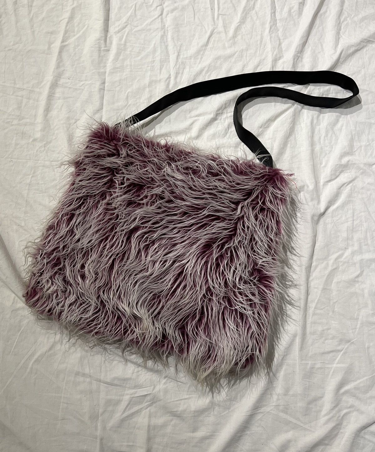Japanese Brand Vintage faux fur gothic punky shoulder bag Size ONE SIZE - 2 Thumbnail
