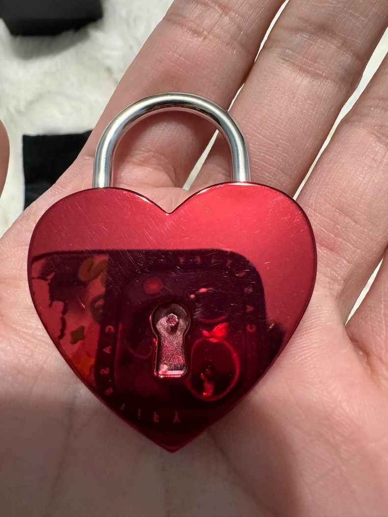 Yves Saint Laurent saint laurent Love Padlock 2501-Nextarrow Size ONE SIZE - 5 Thumbnail