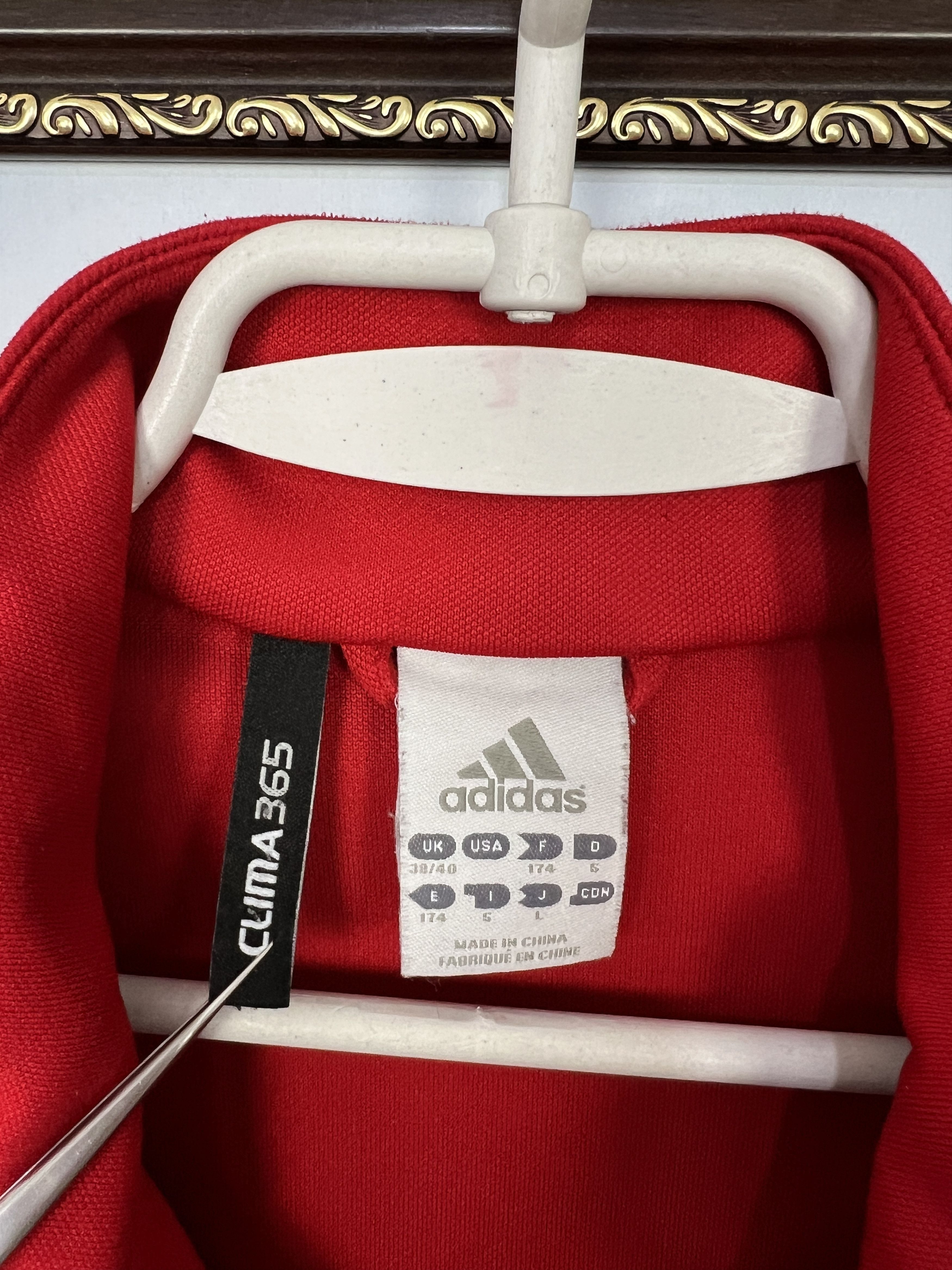 Adidas Vintage Adidas Liverpool Football Jacket Soccer Train Size US M / EU 48-50 / 2 - 8 Thumbnail