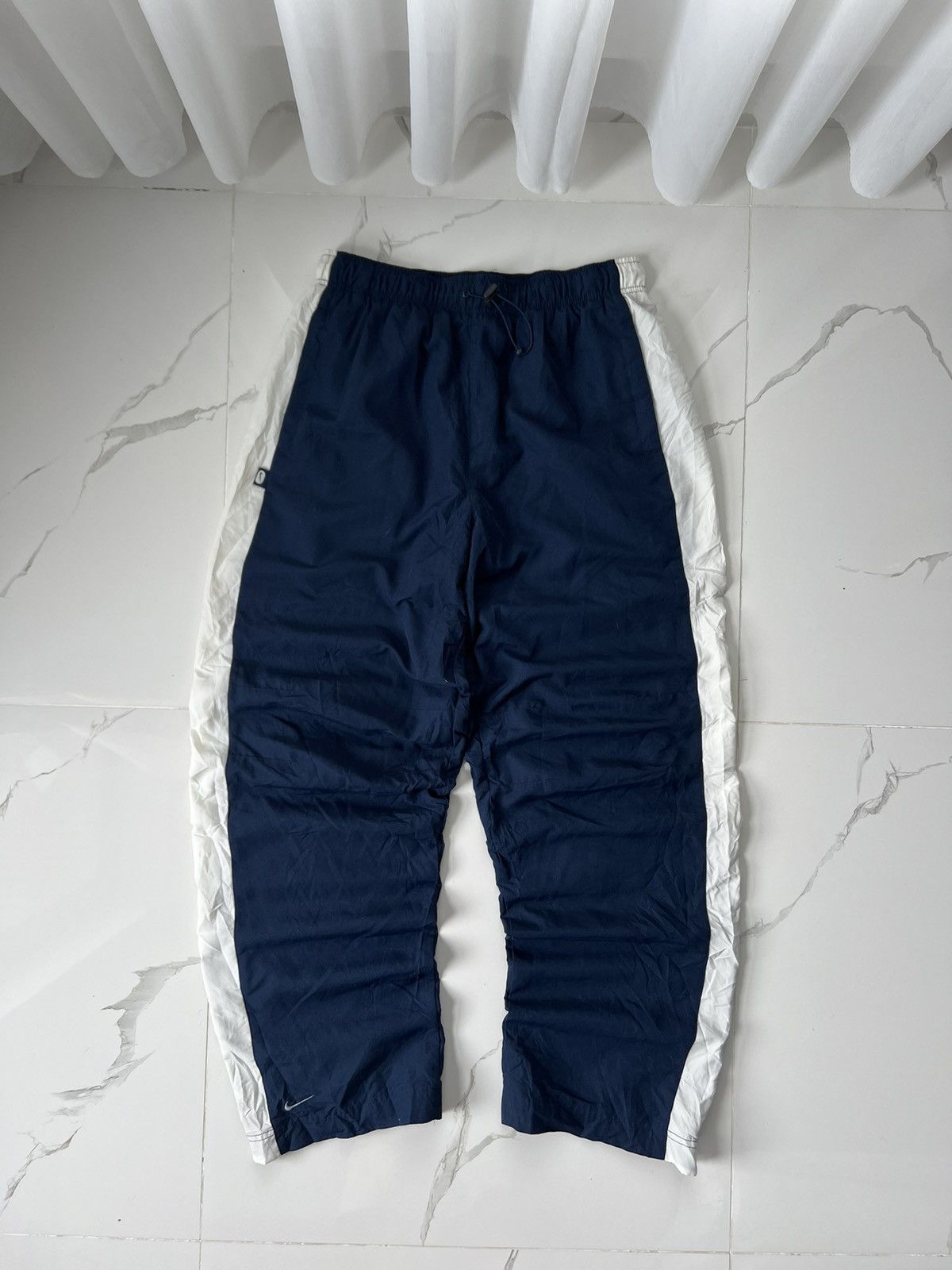 Nike × Vintage 90’s NIKE BOTTOM SWOOSH LOGO BAGGY Y2K TRACK PANTS Size US 34 / EU 50 - 1 Thumbnail