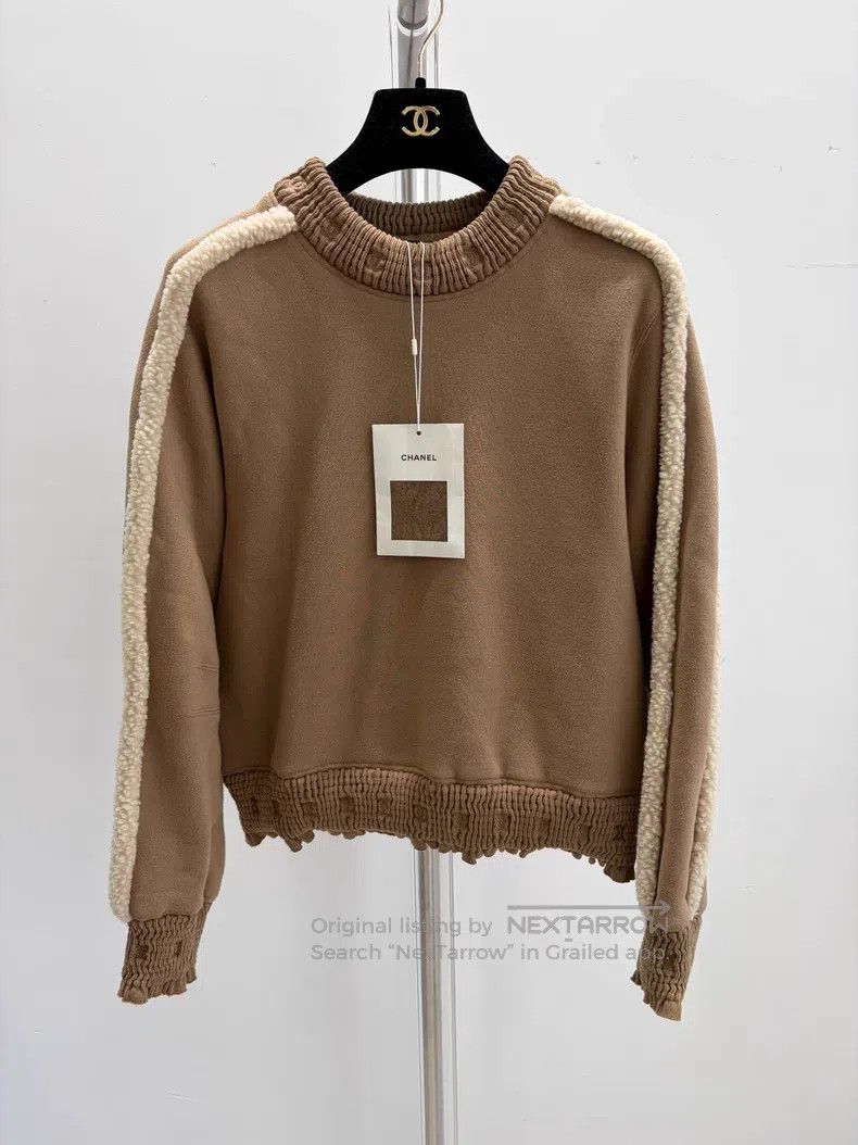 Chanel Chanel Ski series lamb wool stitched sweatshirt Size XS / US 0-2 / IT 36-38 - 1 Thumbnail
