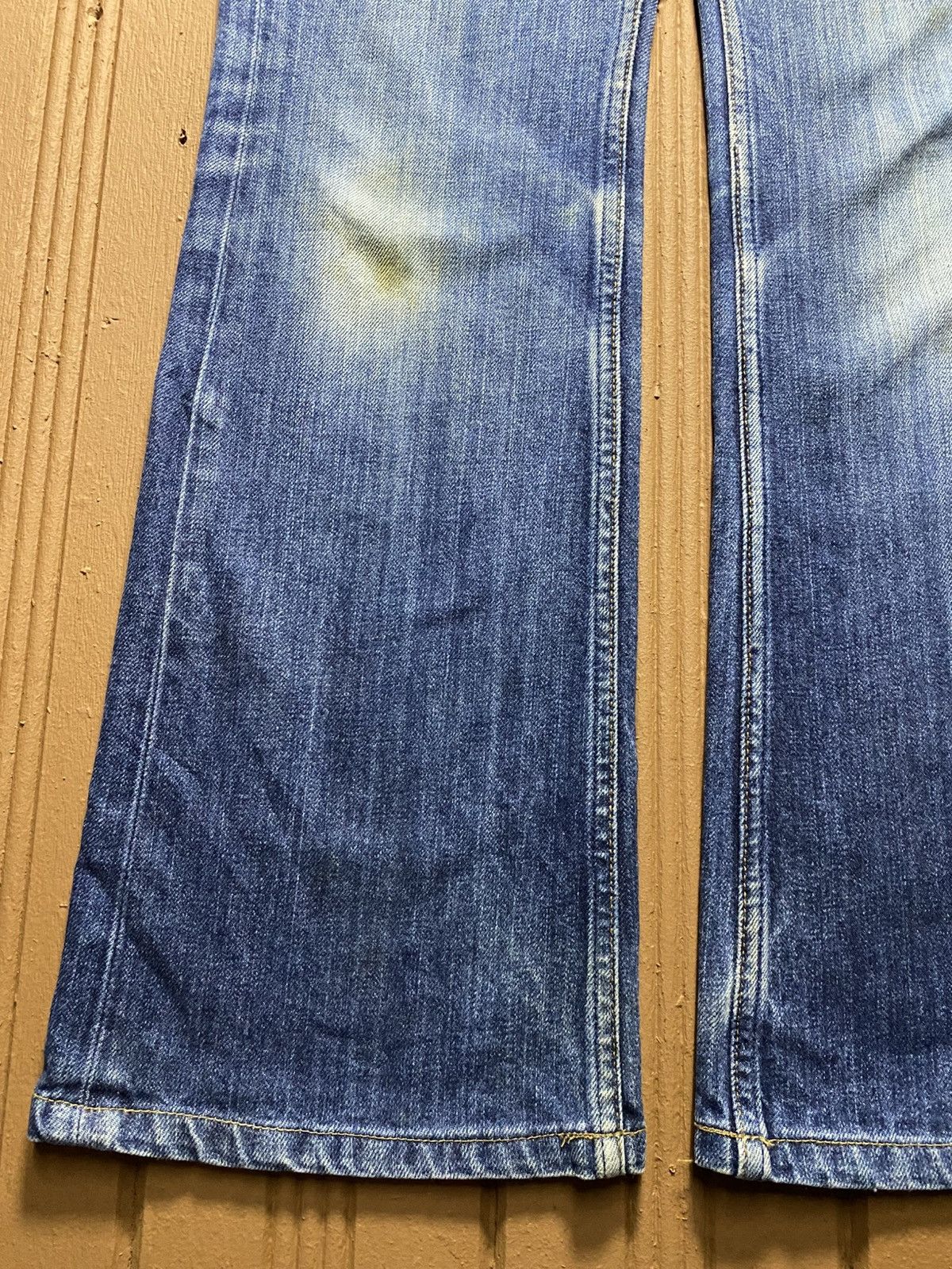 Levi's Vintage Clothing Vintage Levis 517 90’s Japan Blue Wash Flare Jeans Size US 28 / EU 44 - 7 Thumbnail
