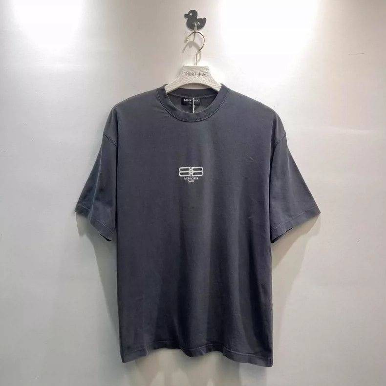 Balenciaga Balenciaga Double B lock letter embroidered Logo short sle Size US S / EU 44-46 / 1 - 1 Thumbnail