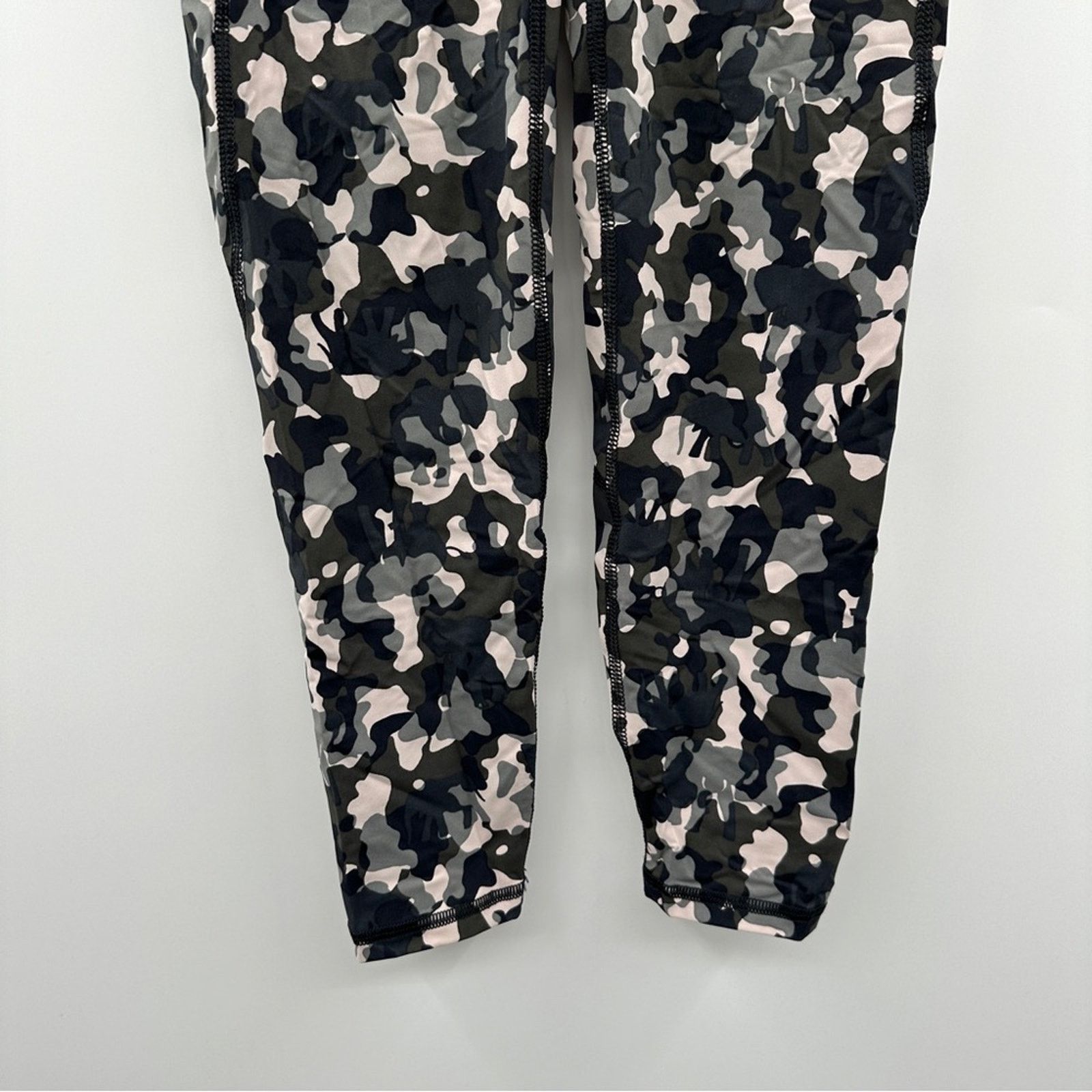 Sweaty Betty Sweaty Betty The Zero Gravity Elephant Camo Leggings Sz XS Size 22" - 3 Thumbnail