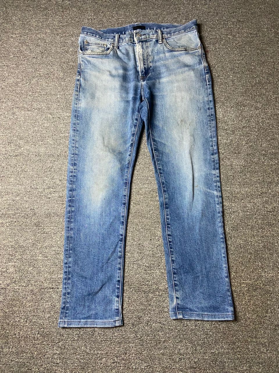 Uniqlo Uniqlo Slim Fit Straight Style Denim Jeans (175) Size US 33 - 1 Thumbnail