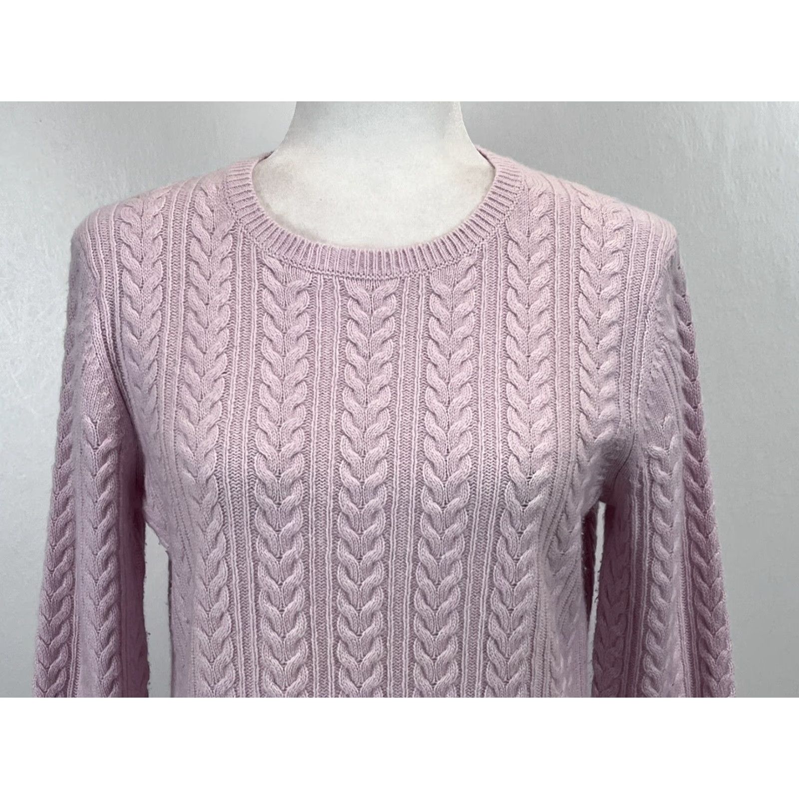 Brooks Brothers Brooks Brothers Cashmere Sweater Womens Long Sleeve Pullover Size L Pink Cableknit Size L / US 10 / IT 46 - 5 Thumbnail