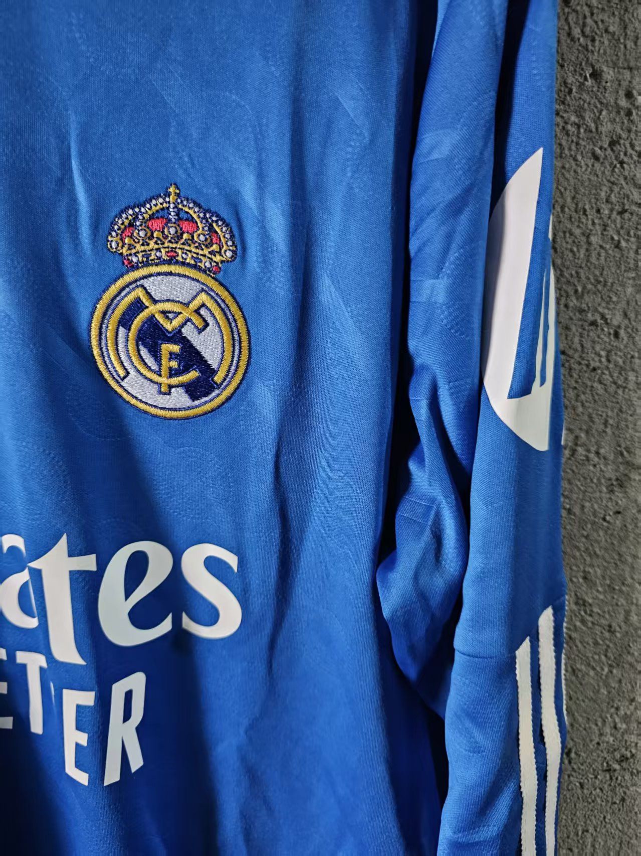 MLB Real Madrid 2026 Football Jersey Longsleeve Size US XL / EU 56 / 4 - 3 Thumbnail