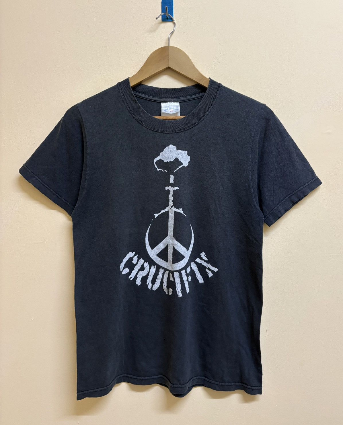 Band Tees Vintage 90s Crucifix Band Hardcore Punk Faded T-Shirt Size US S / EU 44-46 / 1 - 1 Thumbnail