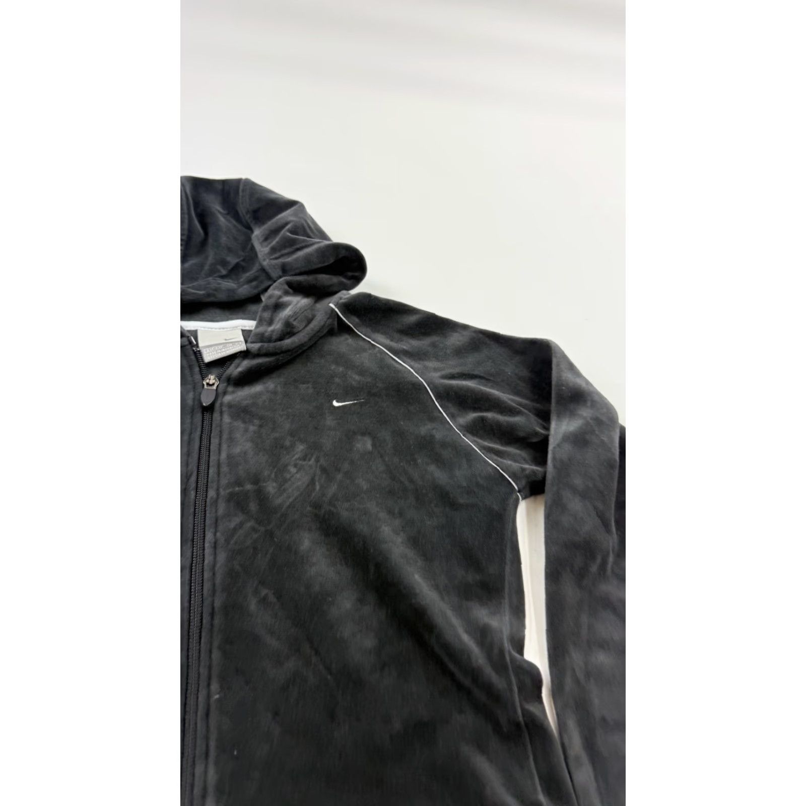 Nike Nike Velour Hoodie Women's Small Black Full Zip Swoosh Striped Trim Piping Jacket Size S / US 4 / IT 40 - 4 Thumbnail