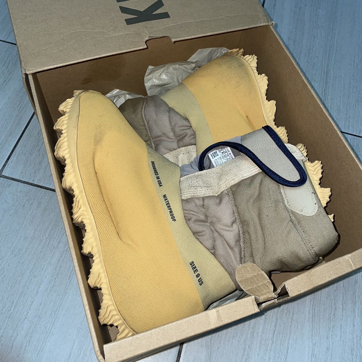 Yeezy Yeezy Knit Runner Boot Size US 9 / EU 42 - 13 Thumbnail
