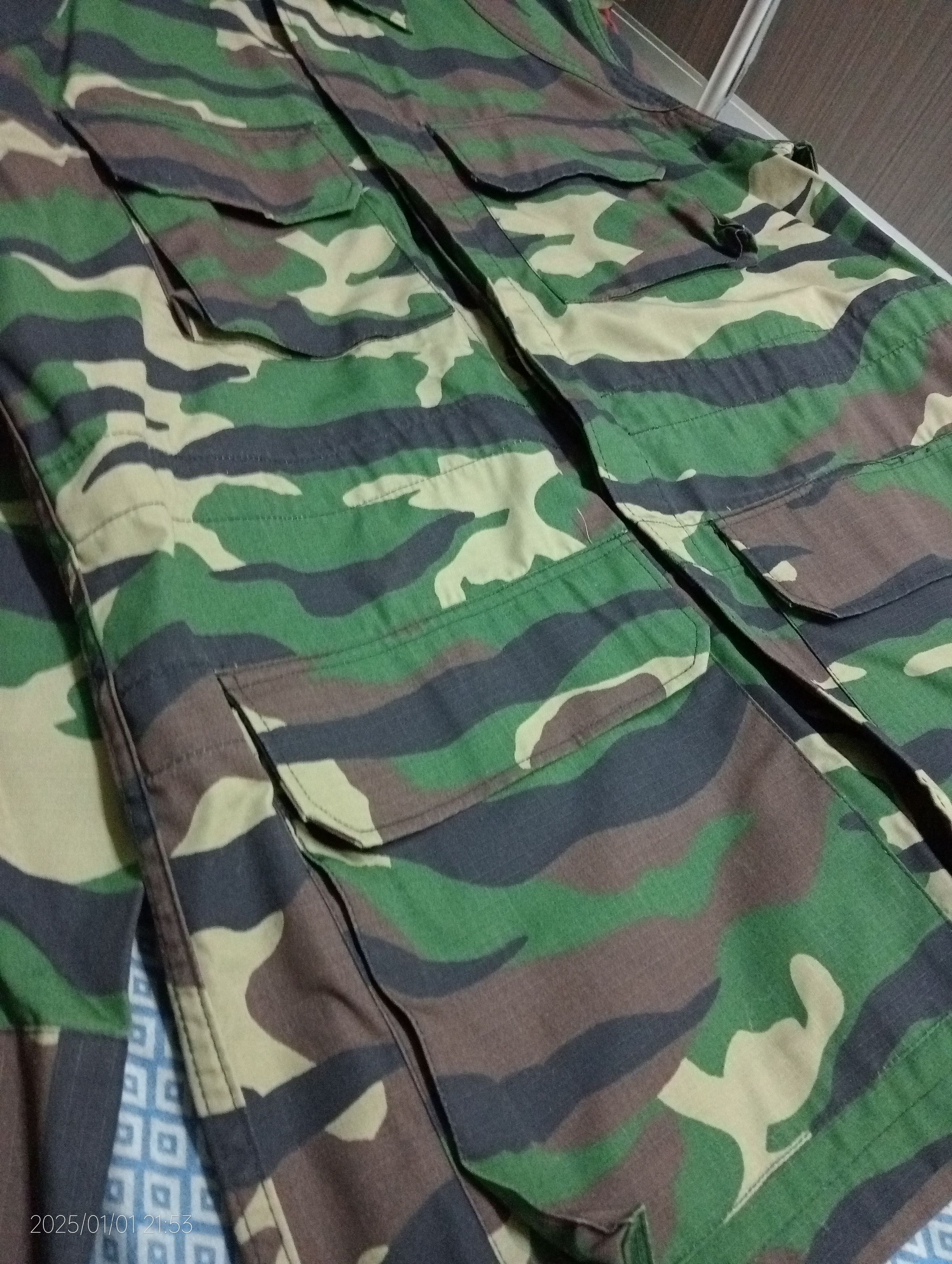 Vintage Vintage Camouflange Real Army Jacket Very Rare Size US L / EU 52-54 / 3 - 5 Thumbnail