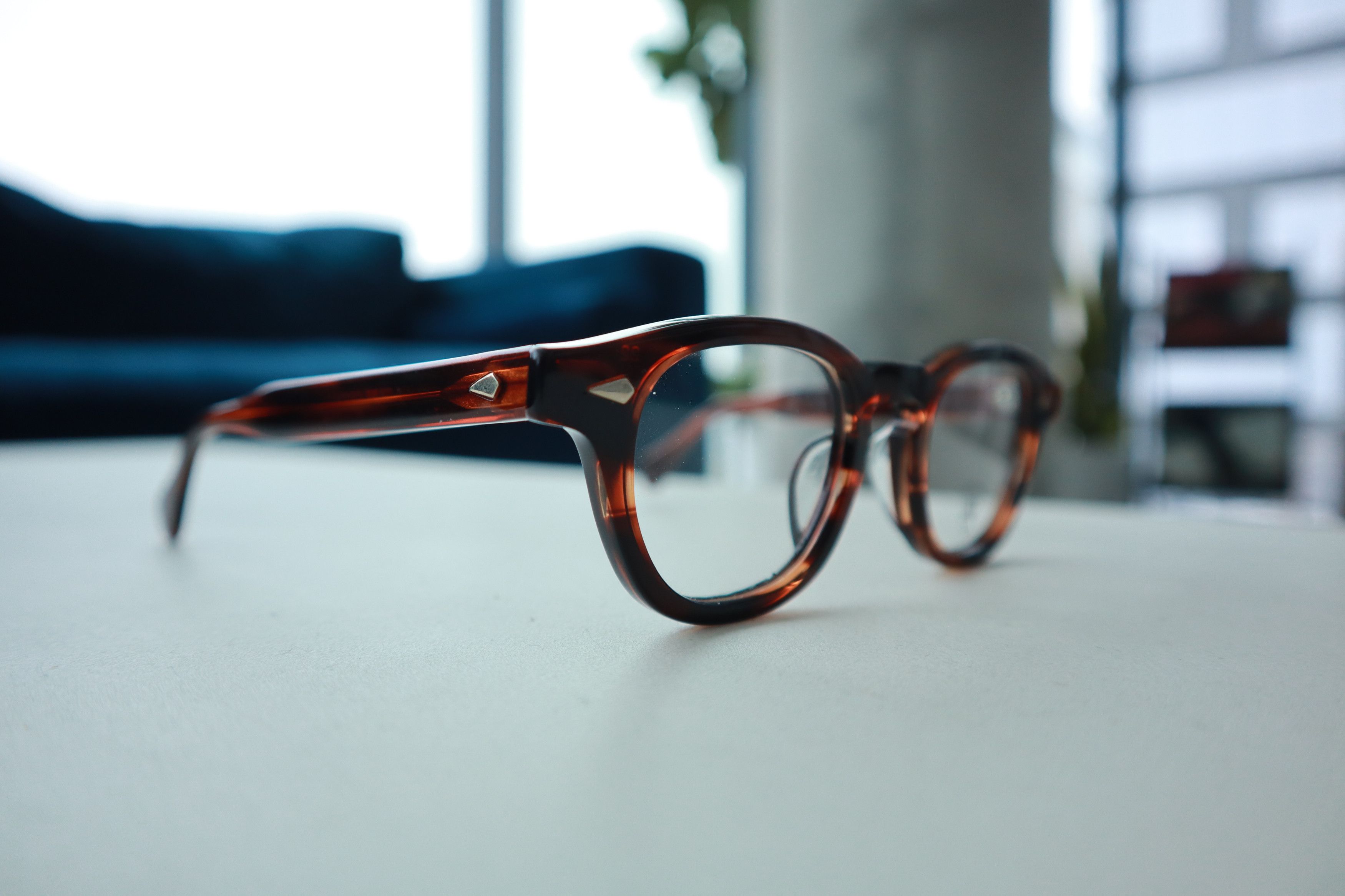 JULIUS TART OPTICAL AR Sunglass Tortoise / Light Gray GR56