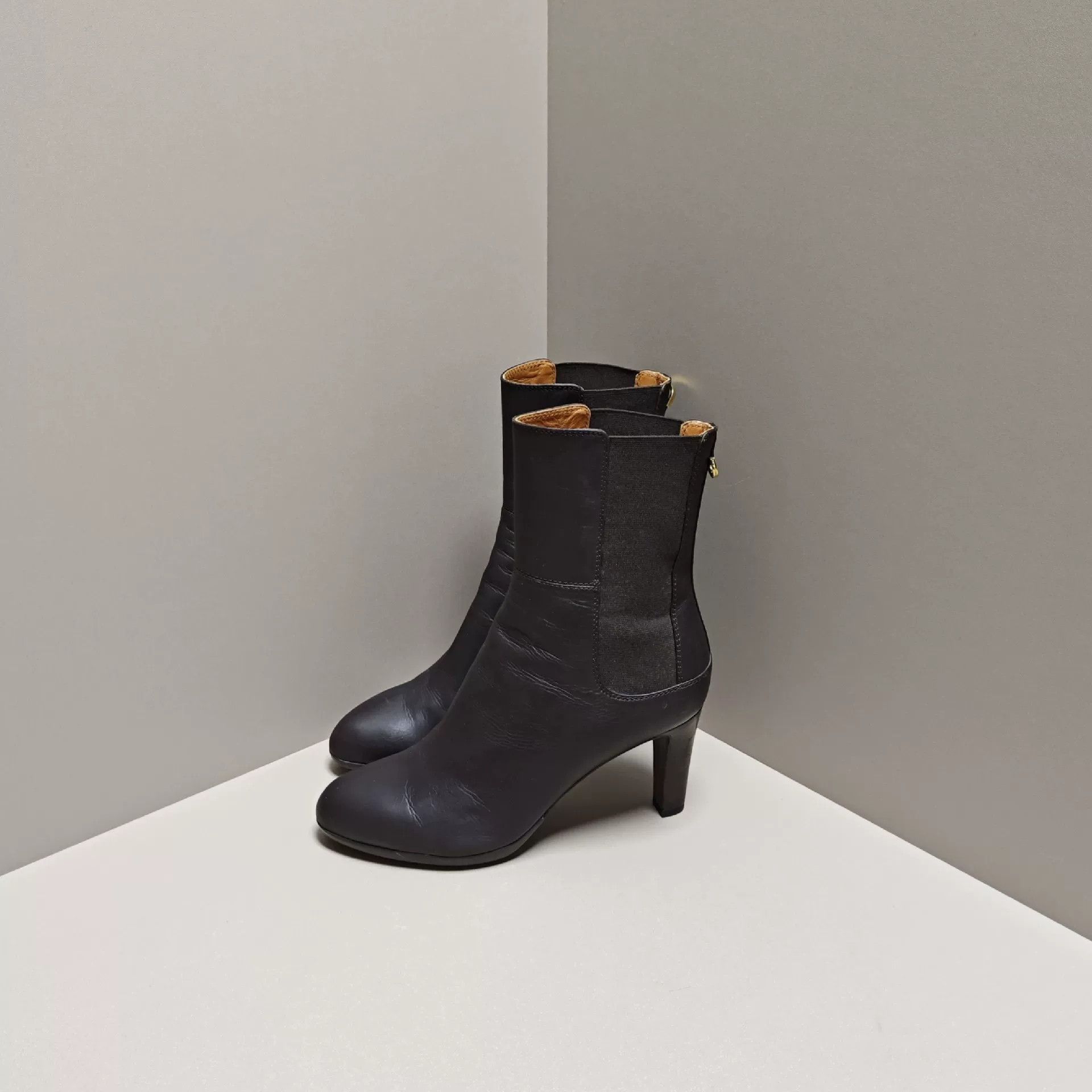 Sergio Rossi Sergio Rossi Boots us_6 Women Size US 6 / IT 36 - 1 Thumbnail