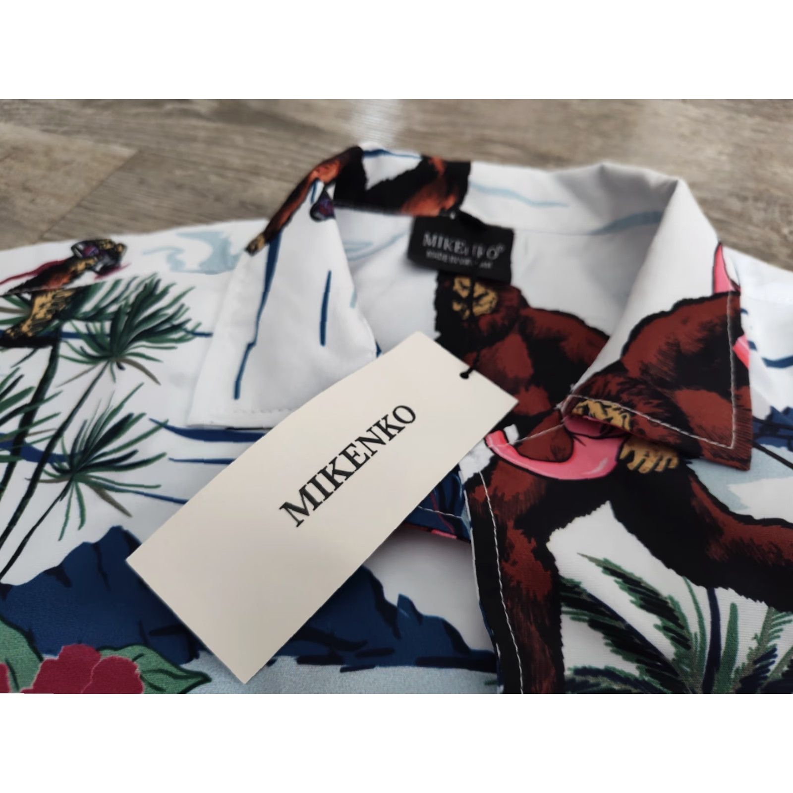 Vintage Hawaiian Mens Shirt Short Sleeve Button Up MIKENKO Sasquatch Funny Beach NWT S Size US S / EU 44-46 / 1 - 7 Thumbnail