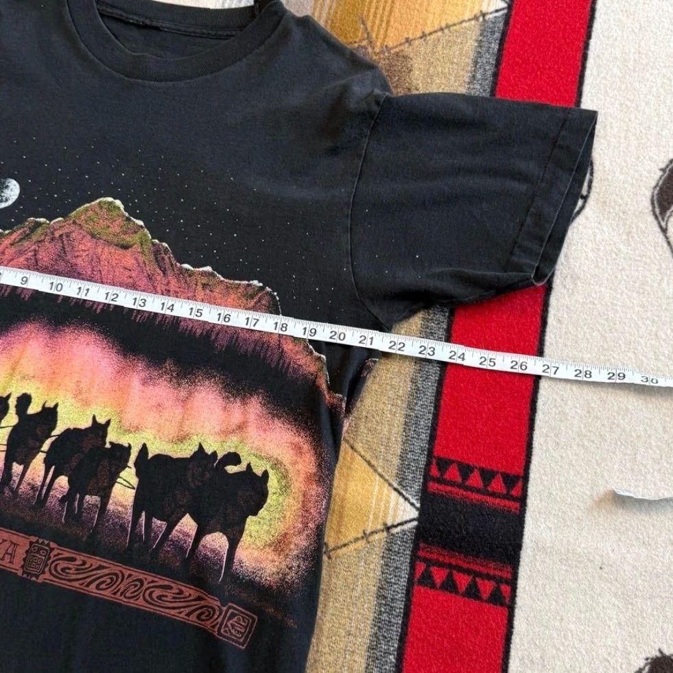 Vintage VINTAGE Alaska Outdoor Nature Wrap Around Print T-Shirt Size L Men Black 90s Clothes 90s Outdoor Nature Size US L / EU 52-54 / 3 - 6 Thumbnail