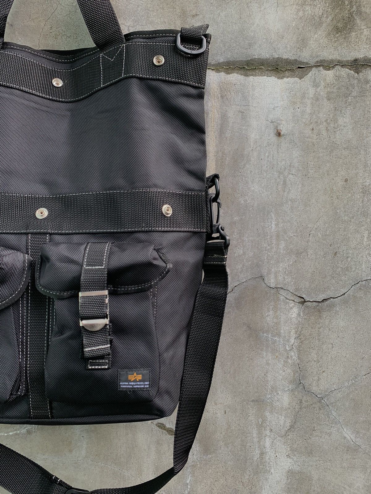 Alpha Industries 2 Way Rucksack Hand Bag/ Shoulder Bag Size ONE SIZE - 3 Thumbnail