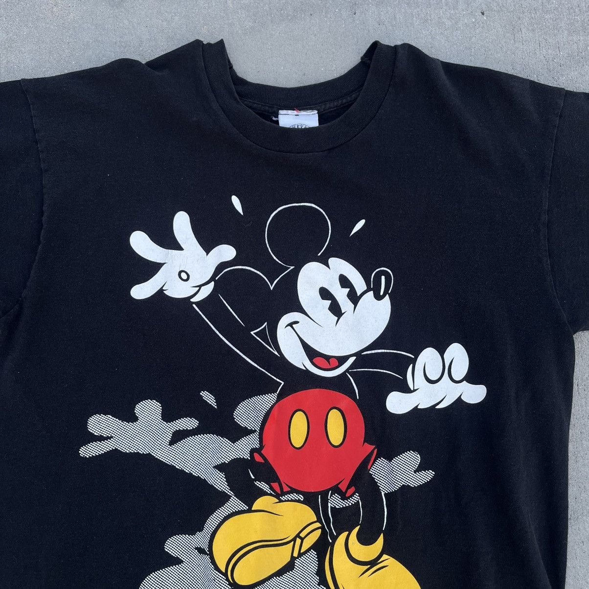 Vintage Vintage 80s 90s black Mickey Mouse t shirt Size US XL / EU 56 / 4 - 2 Thumbnail