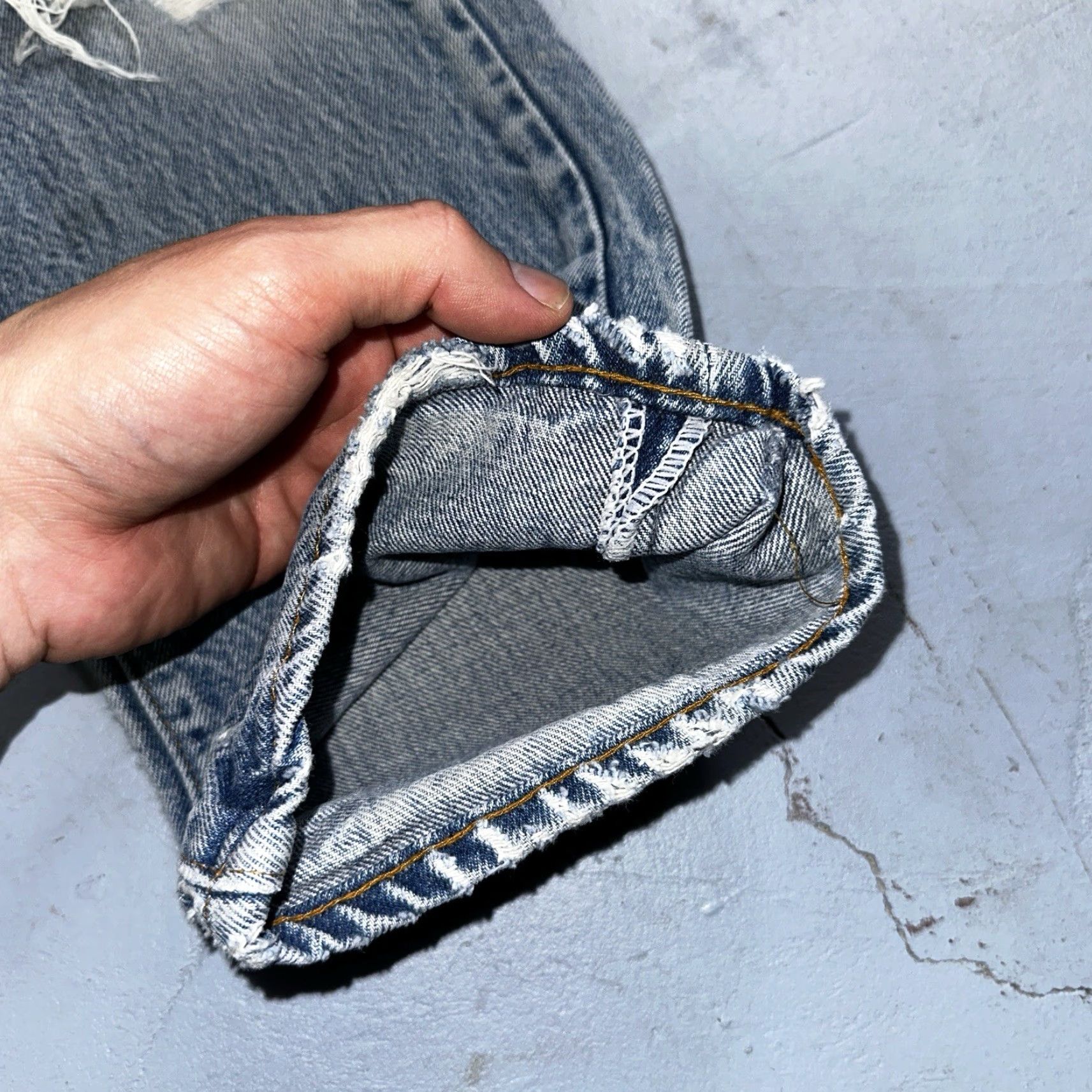 Levi's Levi's 501 Levis 501 Vintage 80s USA XX Straight Jeans 32x31 Thrashed Wash 30x26 Mens Regular Blue Denim Cotton Jeans 90s Theme Straight Vintage Men Size US 32 / EU 48 - 4 Thumbnail