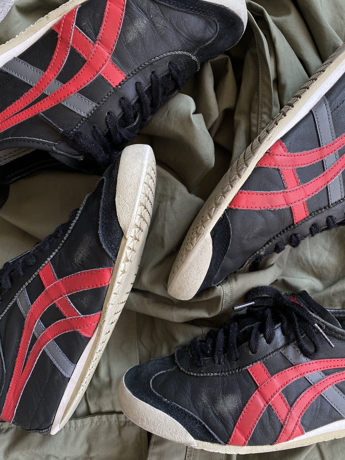 Asics × Onitsuka Tiger × Vintage ASICS Onitsuka Tiger Mexico 66 Black/Red Size US 7.5 / EU 40-41 - 1 Thumbnail