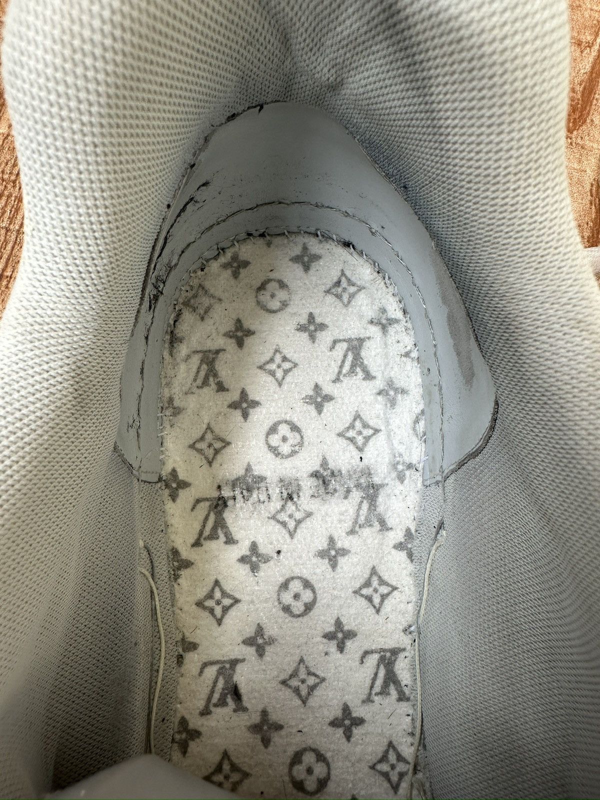 Louis Vuitton Louis Vuitton Trainer Virgil Abloh Grey/White sneaker Size US 12 / EU 45 - 16 Thumbnail