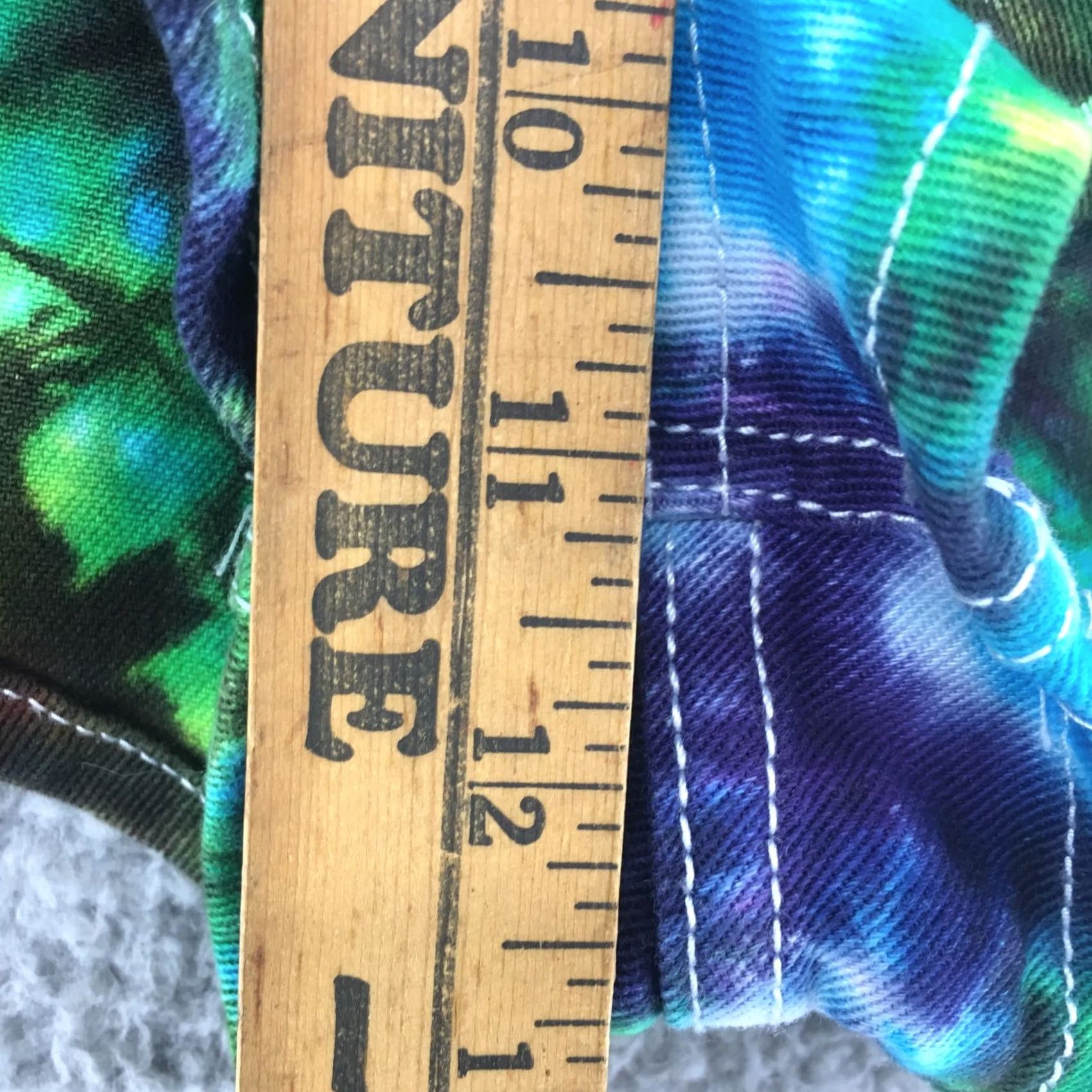 H&M Divided by H&M Cut Off Shorts Womens 12 Multicolor Tie Dye High Rise 5 Pockets Size 24" / US 00 / IT 34 - 5 Thumbnail