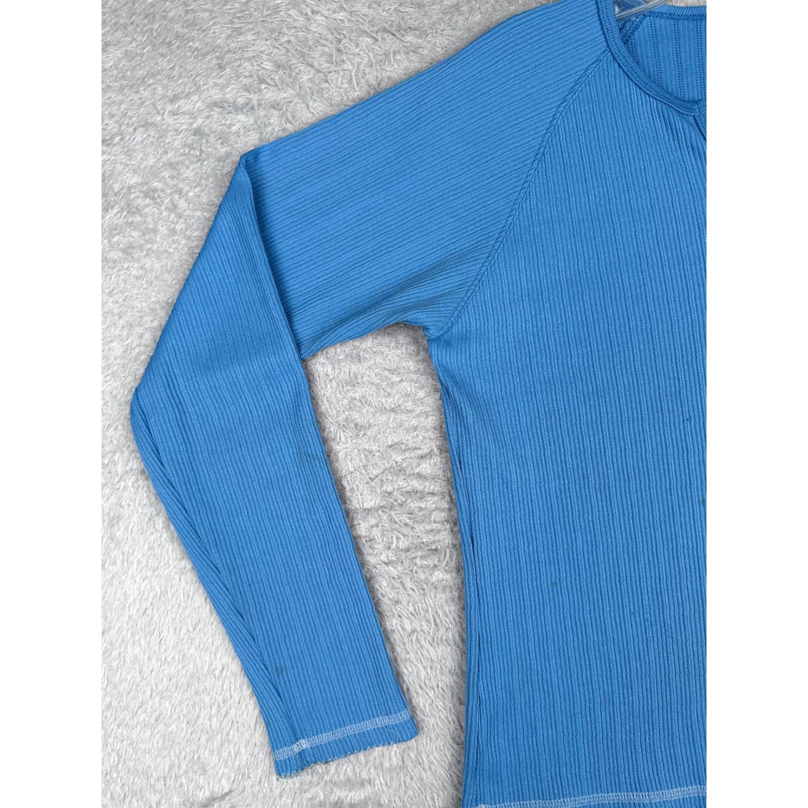 The North Face The North Face Shirt Women Large Blue Long Sleeve V-Neck Polyester Ribbed READ Size L / US 10 / IT 46 - 3 Thumbnail