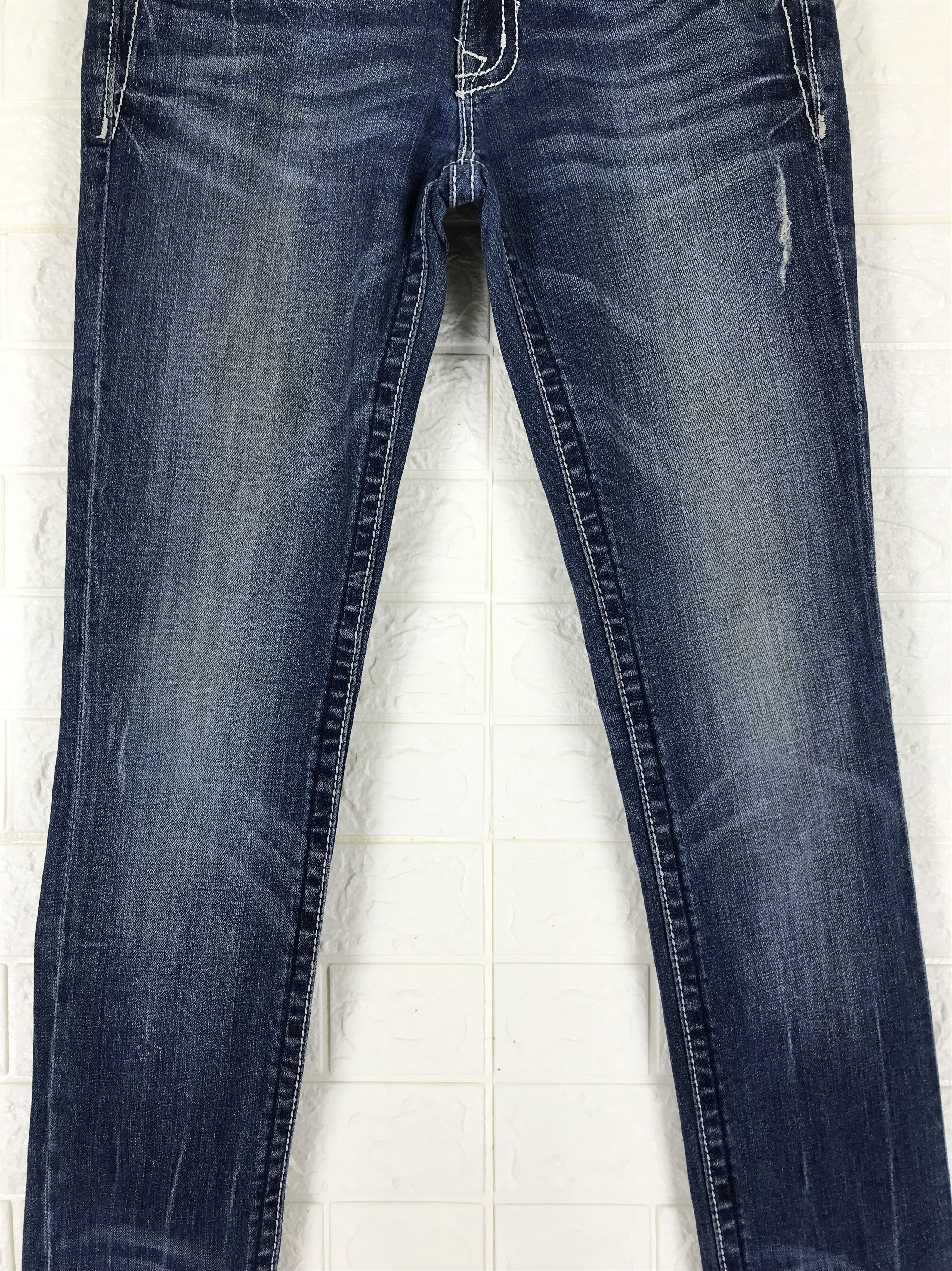 Miss Me Miss Me Cross Stud Jeans Size 29" - 7 Thumbnail