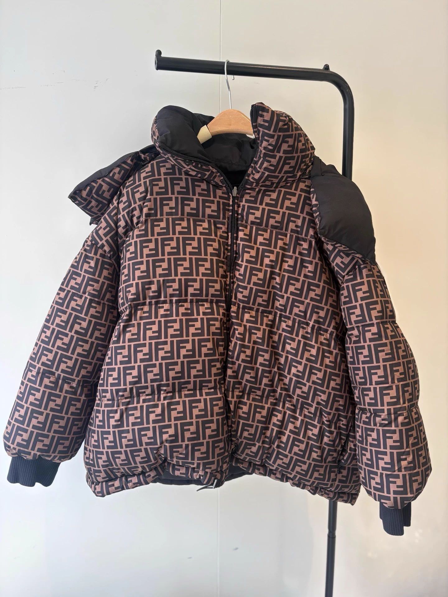 Fendi Fendi FF allover double-sided hooded down jkt deadstock M Size M / US 6-8 / IT 42-44 - 1 Thumbnail