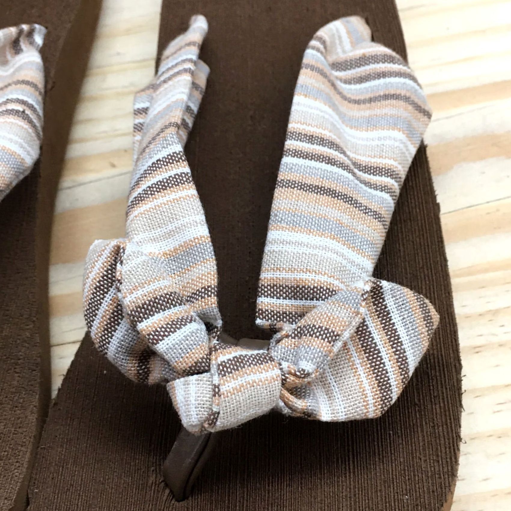 Vintage Maurices Sandals Womens 12 M Leah Flip Flop Beige Striped Toe-Post Comfort NEW Size US 12 / IT 42 - 5 Thumbnail