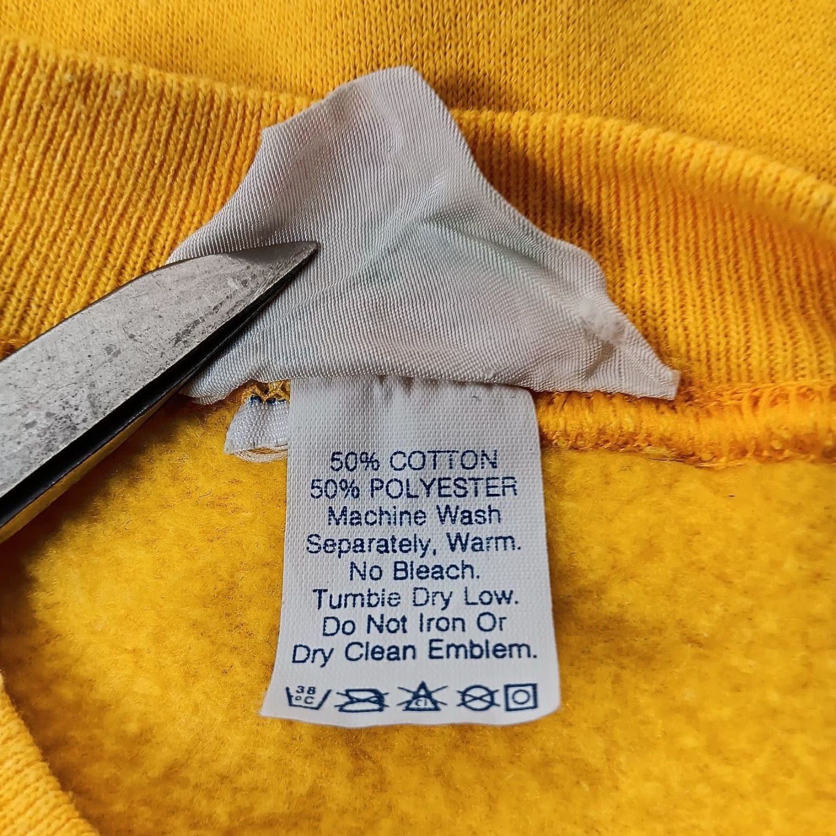 Vintage VINTAGE B.J. Design Grandpa on Earth Sweatshirt Crewneck USA Made Large Yellow Raglan Long Sleeve Men's Regular L Graphic Print Size US L / EU 52-54 / 3 - 3 Thumbnail